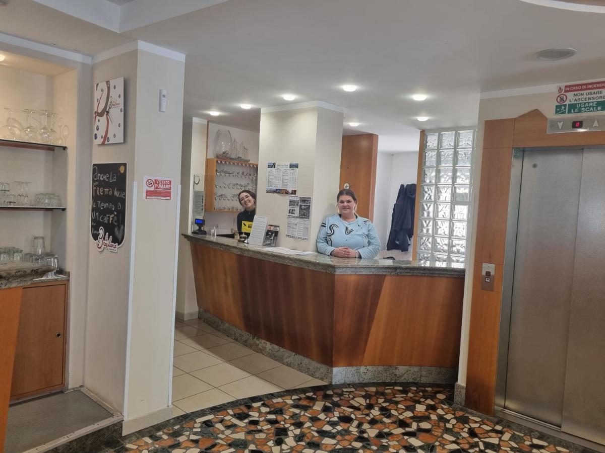 Hotel Marina Riccione Esterno foto