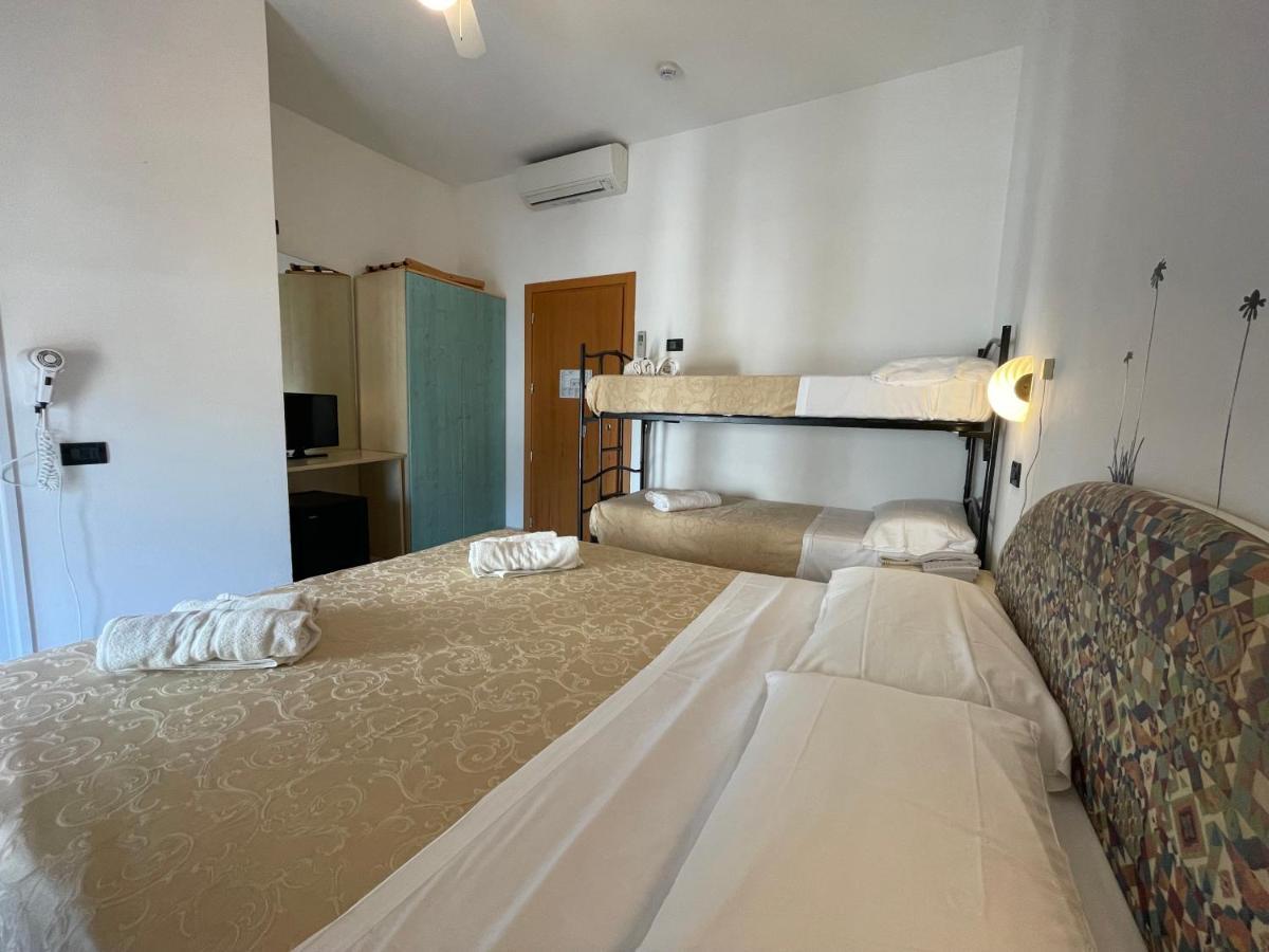 Hotel Marina Riccione Esterno foto