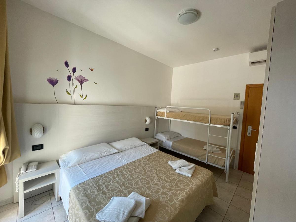 Hotel Marina Riccione Esterno foto