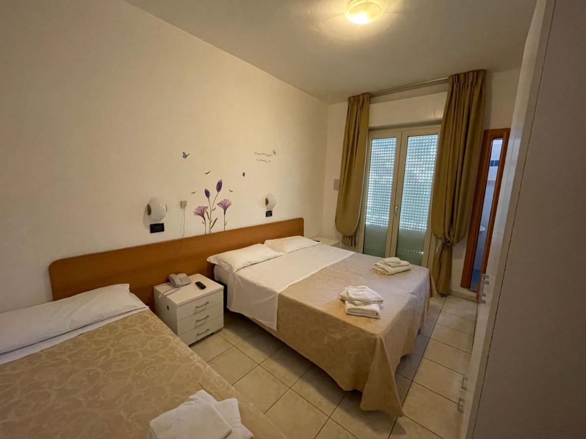 Hotel Marina Riccione Esterno foto