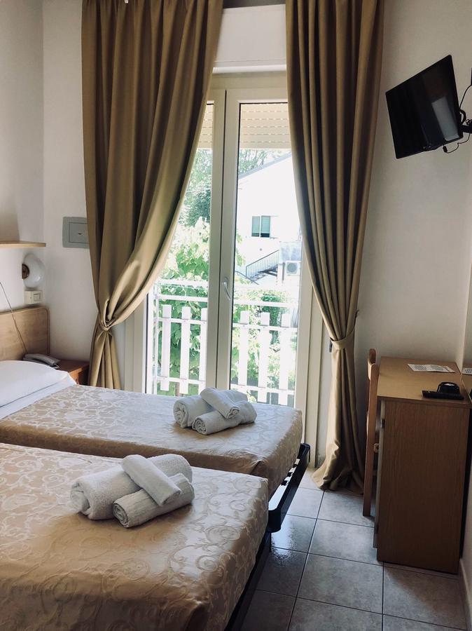 Hotel Marina Riccione Esterno foto