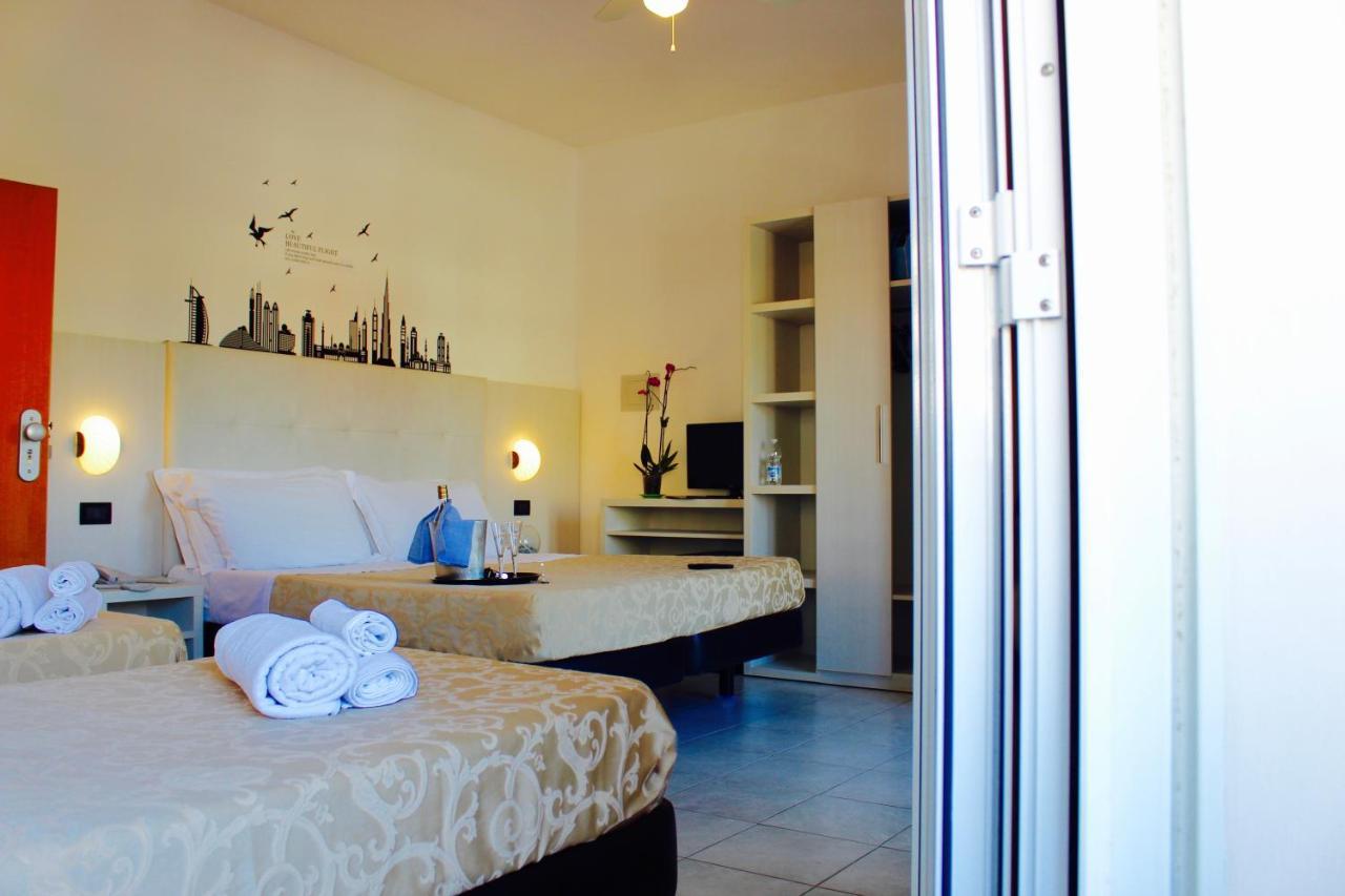 Hotel Marina Riccione Esterno foto