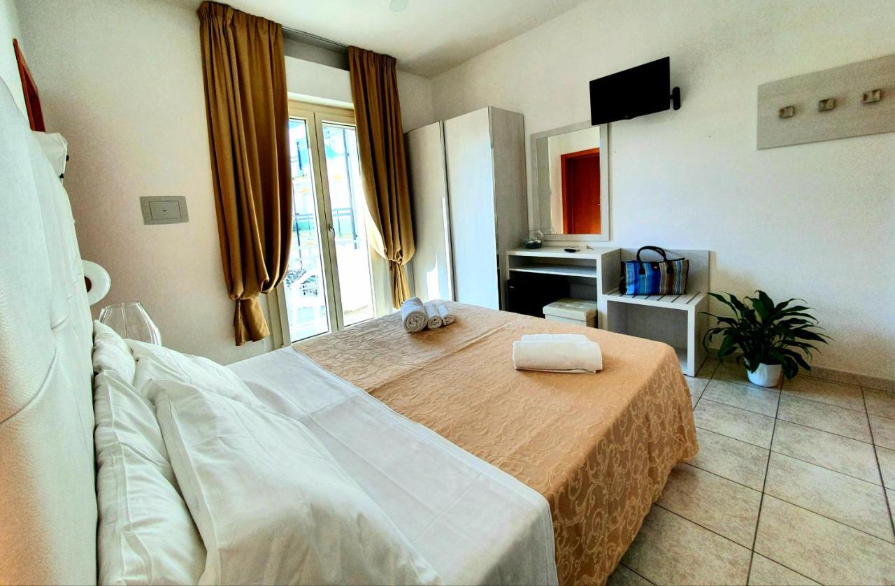 Hotel Marina Riccione Esterno foto